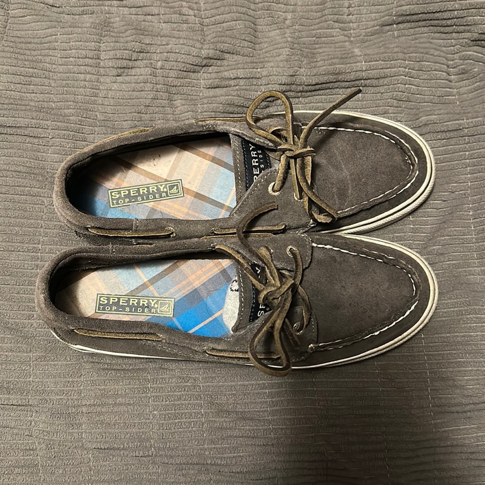 Sperry- gray size 7 gently worn. Worn only a few times